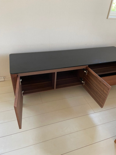 美品　テレビボード