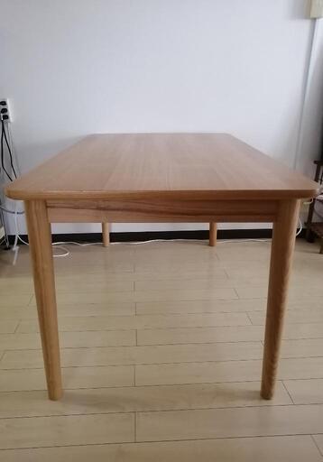 ４人掛けダイニングテーブル イスなし