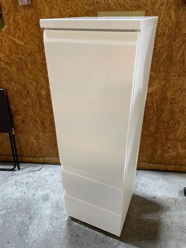 P3010　収納棚　ラック　白家具　鏡面仕上げ　展示品のため美品