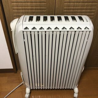 (予約者有り)デロンギ ドラゴン3 オイルヒーター