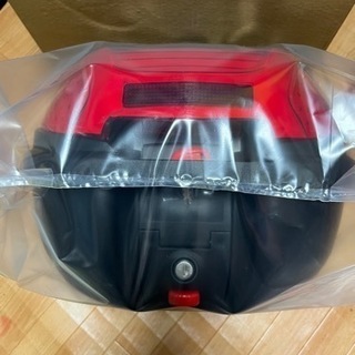 値下げ！！！新品未使用　ヤマハ　ワイズギア　リアボックス　E300NYの画像