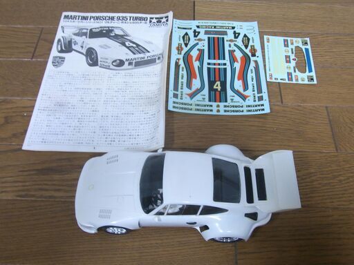 田宮 タミヤ  1:24スポーツカーシリーズ NO.1  マルティーニ・ポルシェ935ターボ 完成品
