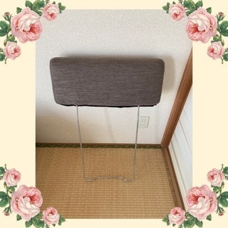 ニトリ　ヘッドレス　茶色