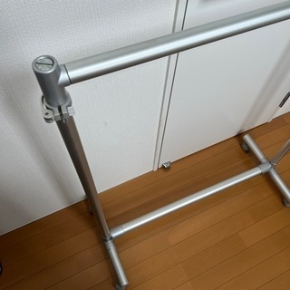無印良品　伸縮ハンガーラックの画像