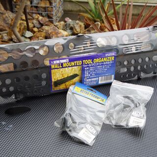 【ご購入者様へお渡し済み】【アストロプロダクツ】ウォールマウントツールホルダー/工具ホルダー×2個セット付きの画像