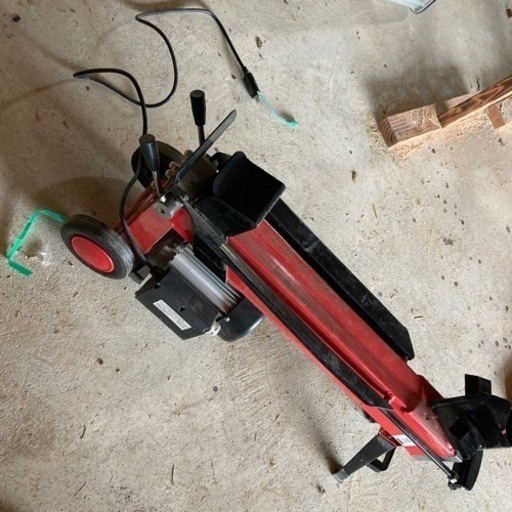 受付終了します。　電動薪割り機　4t 100V 中古