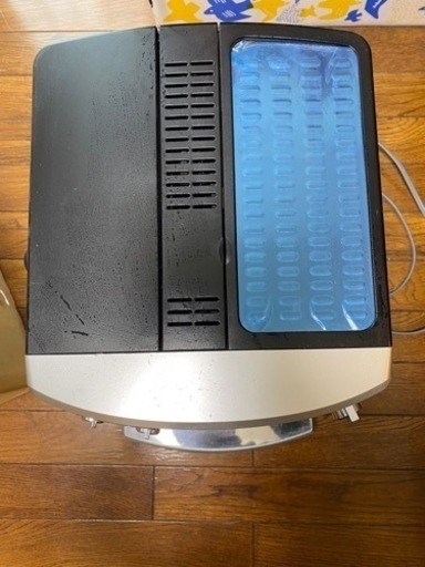 デロンギ マグニフィカ全自動コーヒーマシン　ESAM03110S ほぼ未使用  全自動エスプレッソマシン　 DeLonghi