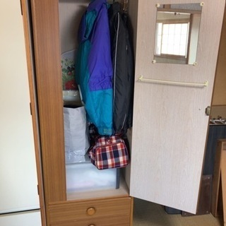 洋服ダンスの画像