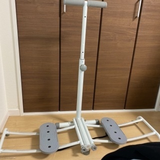 レッグトレーニングマシーン
