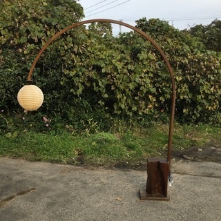 特注した釣鐘アーチ型提灯ランプ