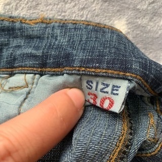 女性　パンツの画像