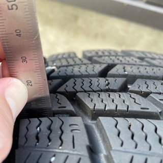 スタッドレスタイヤ4本セット　キャップ有りの画像