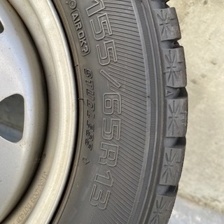 スタッドレスタイヤ4本セット　キャップ有りの画像