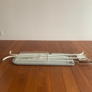 折りたたみ式アイロン台の画像