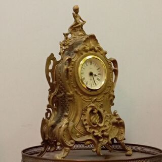 アンティーク調　イタリア製の置き時計の画像