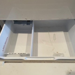 三菱の冷蔵庫の画像