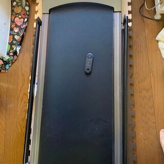 ランニングマシン、ワーキングマシン、ルームランナー