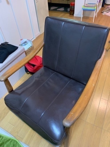 カリモク1人掛けソファー　本革　値引きしました！