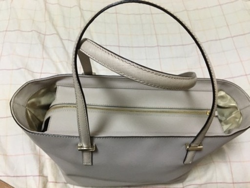 ケイトスペード　トートバック　グレージュ