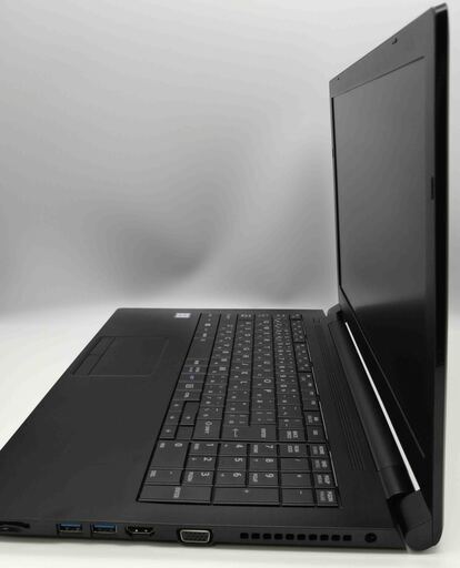 東芝ノートパソコン i5（中古）、8GBのメモリ、SSD256GB、15.6画面、Intel UHD Graphics 620、Windows10, Office2019, Photoshop2021, Illustrator2021,Corel2021, FilmoraX。