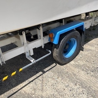 プレジャーボート、トレーラー付きの画像