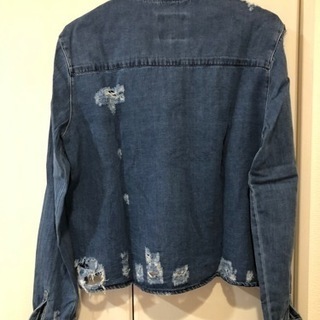 ZARA ダメージデニムシャツの画像