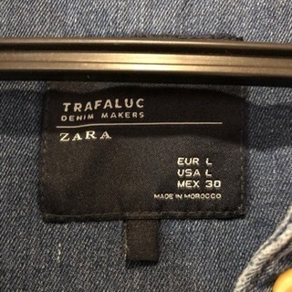 ZARA ダメージデニムシャツの画像