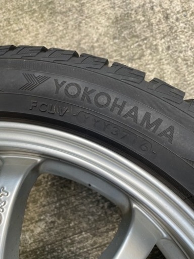 スタッドレスタイヤ