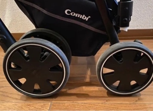 Combi atto 両対面式ベビーカー(新生児〜)【定価66,000円】