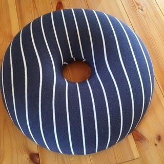 ドーナツクッション