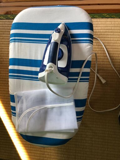 Tfal アイロン台付きアイロン