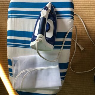 Tfal アイロン台付きアイロン