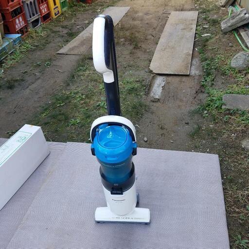 店頭予約済み【使用頻度 少】稼動品 パナソニック サイクロン式掃除機 MC-SU110A