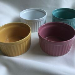 食器　カップ４個まとめて100円