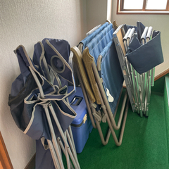 アウトドア椅子テーブル、クーラーの画像