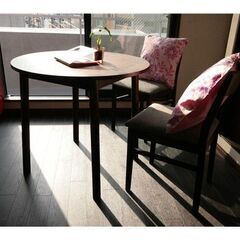 本郷の街にある女性専用シェアハウスです。なんとこの建物は昭和9年に建てられた物件で国の登録有形文化財に指定されています。 - シェアハウス