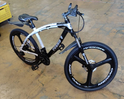 【新品】自転車(マウンテンバイク　カラー ブラック&ホワイト)