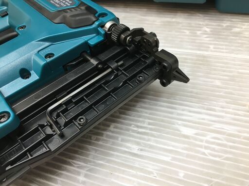 makita マキタ 充電式ピンタッカ PT354D 中古品