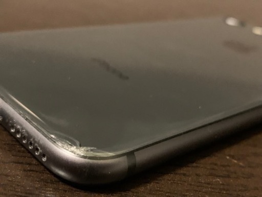 ◆iPhone 8 Space Gray 64 GB docomo　裏面ヒビあり