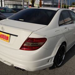 ☆自社ﾛｰﾝもOK☆M.BENZ　C200ｱﾊﾞﾝｷﾞｬﾙﾄﾞ！KW車高調！ﾌﾙｴｱﾛなどｶｽﾀﾑ多数！車検付きでお得です！！！の画像