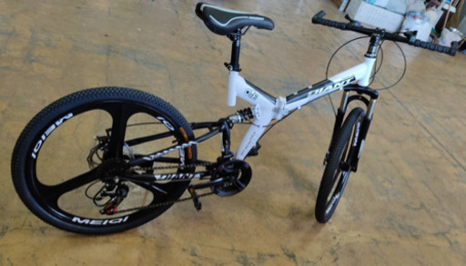 【新品】自転車(マウンテンバイク　カラー ホワイト&ブラック)