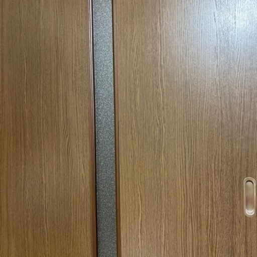 決まりました、有難うございます。3枚扉