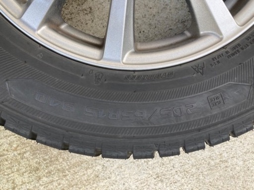 【お話中】【205/65 R15 ホイール付きスタッドレスタイヤ】