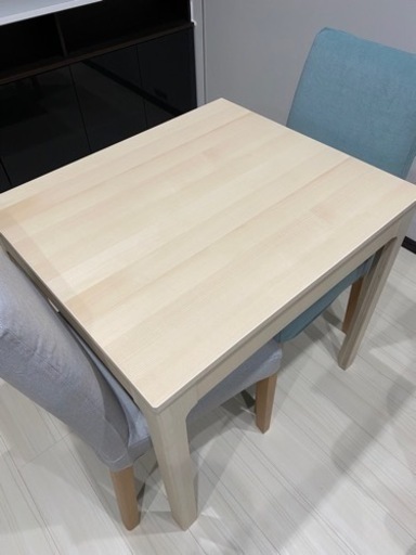 新品　組み立て済み　IKEA 伸長式テーブル