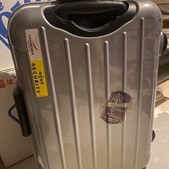 スーツケースの画像