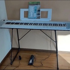 ピアジェーロ NP-32WH 76鍵盤 電子キーボード ペダル付きの画像