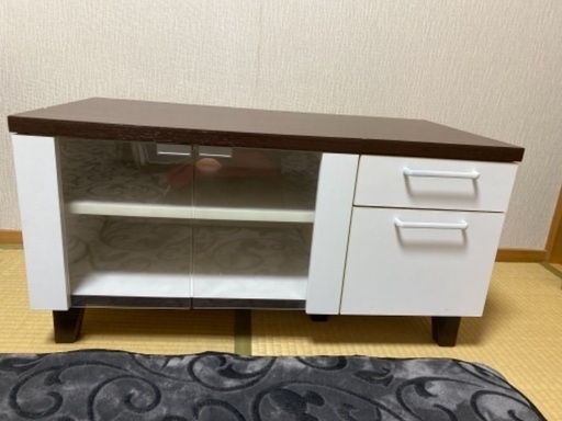 ガラス扉付きテレビ台