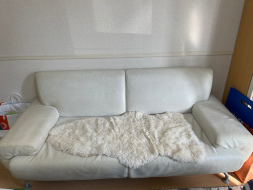 白色ソファ