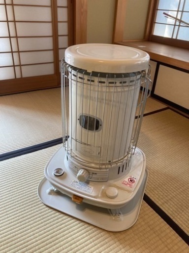 コロナのかわいい石油ストーブ