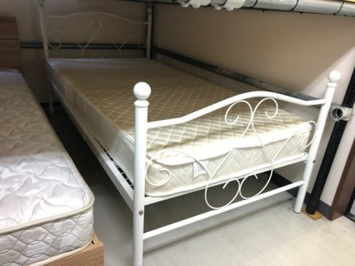 【リサイクルサービス八光　田上店　配達・設置OK】ホワイト　シングルパイプベッド